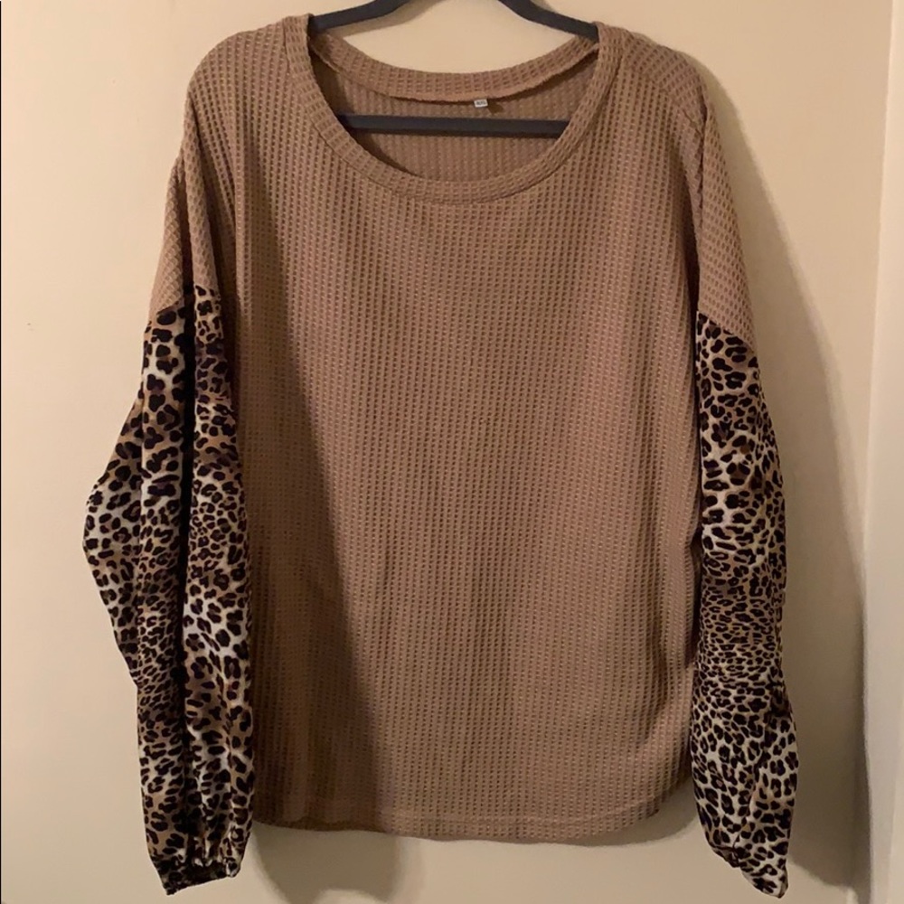 Tan / cheetah long sleeve waffle knit shirt